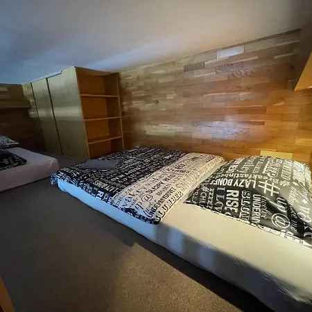 Lägenhet & Tyrkys Spiezovec